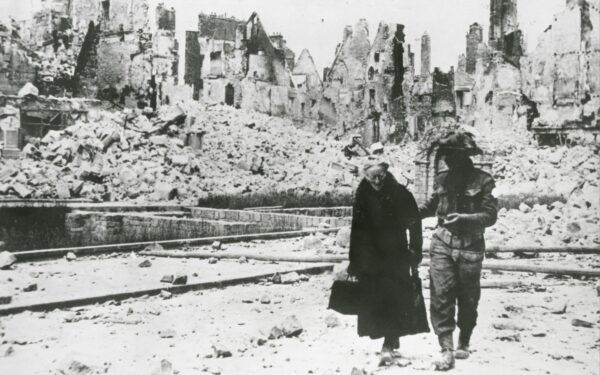 Midi au Mémorial – La littérature française a-t-elle « oublié » les bombardements ?